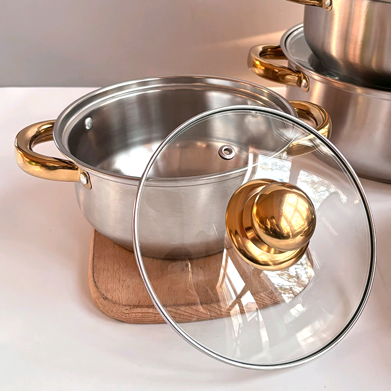 Casseroles inox dorées de 5 Pièces