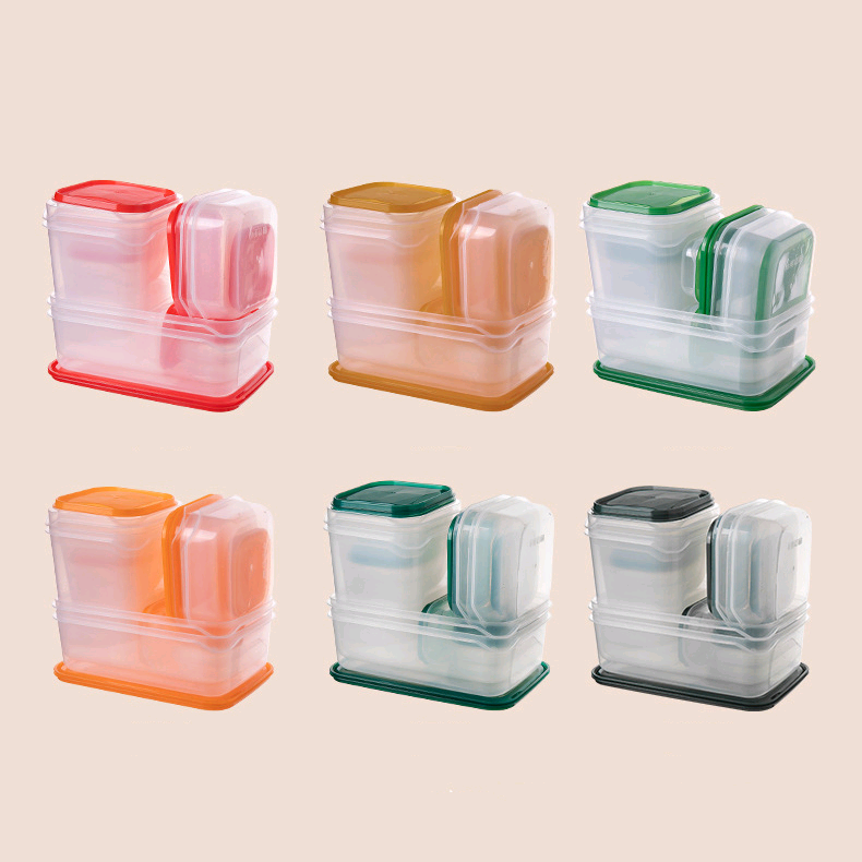 17 Conteneurs alimentaires en plastique